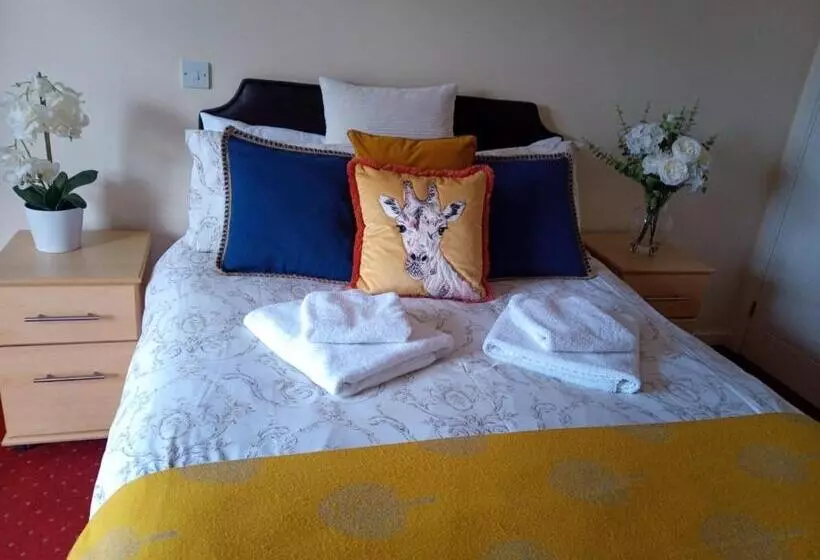 ベッドアンドブレックファースト Fox And Hounds Country Inn