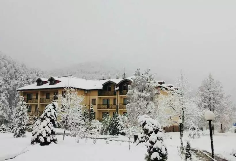 Hotelli Bogolvar Retreat Resort