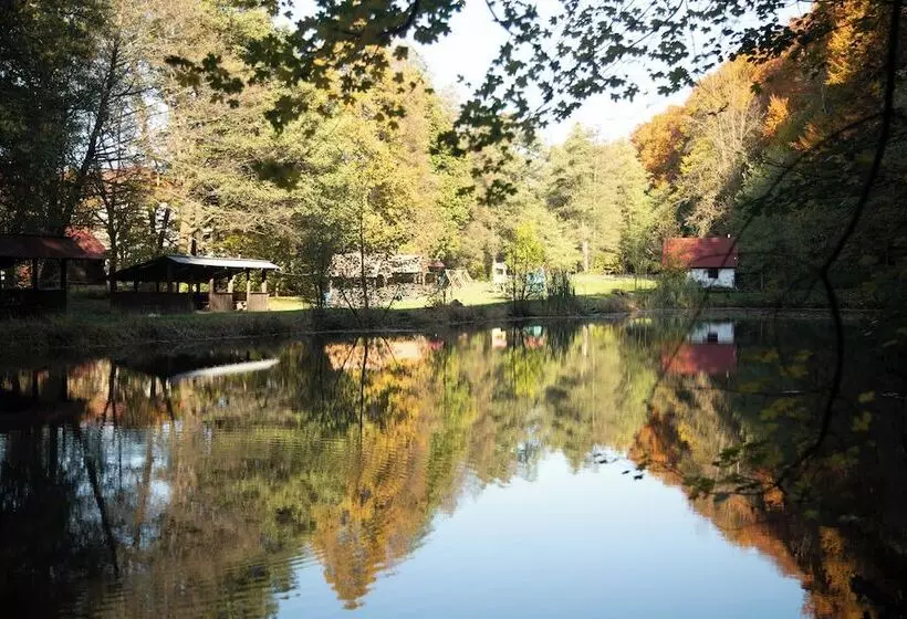 Hotelli Bogolvar Retreat Resort