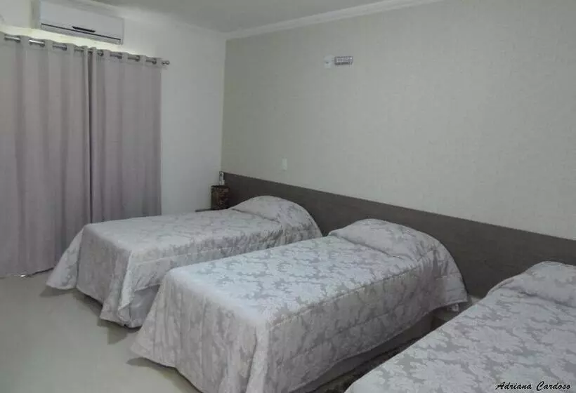 Hotelli Dourada Parque