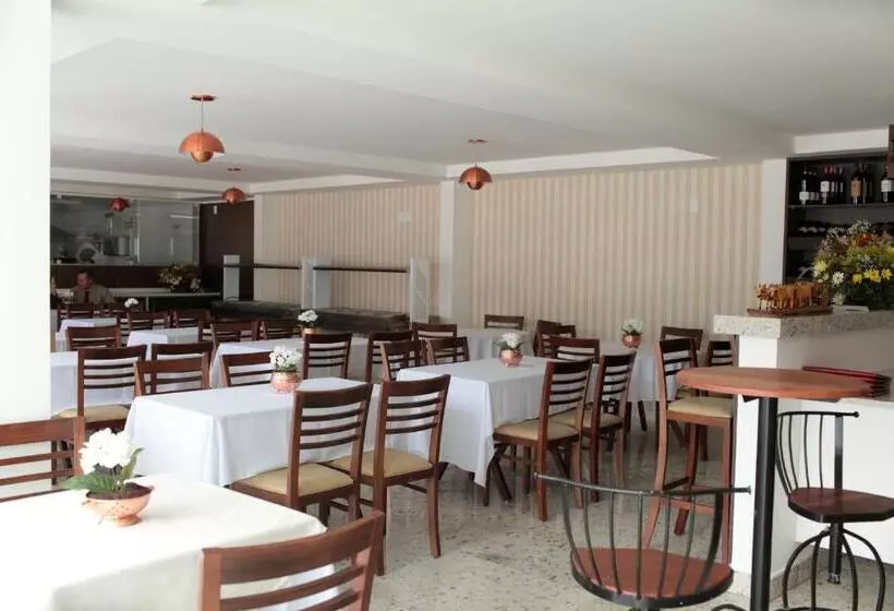 Hotelli Dourada Parque