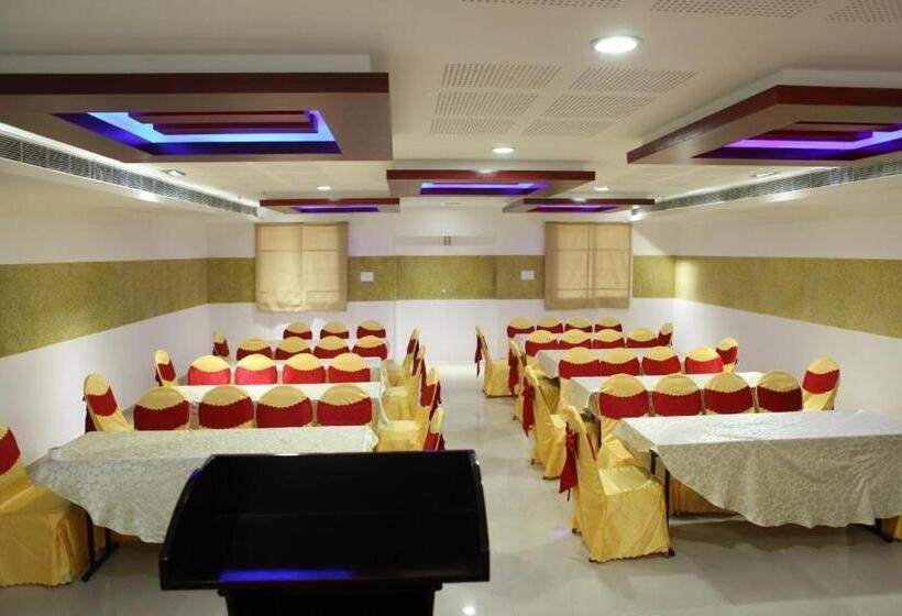 בית מלון כפרי Hiton