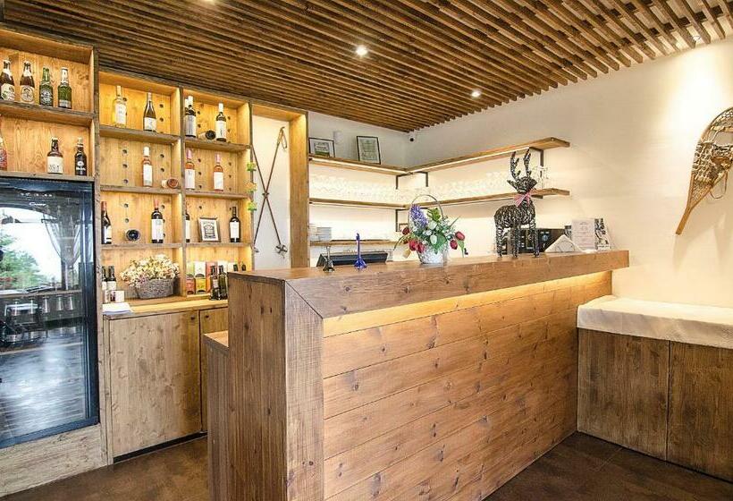 فندق Pensiune & Restaurant Victoria