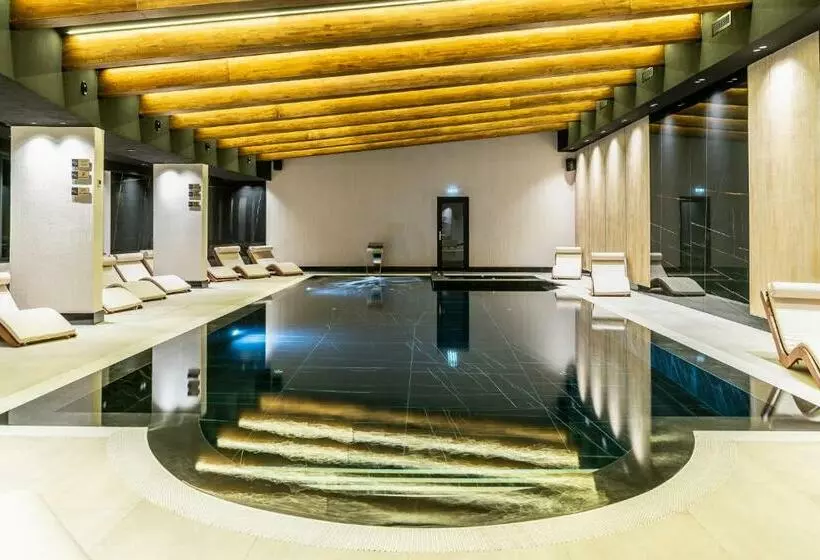 Hotelli Roman Maramures   Ski & Spa Resort