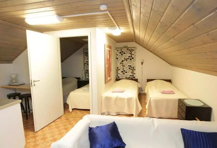 Hotelli Urkin Piilopirtti