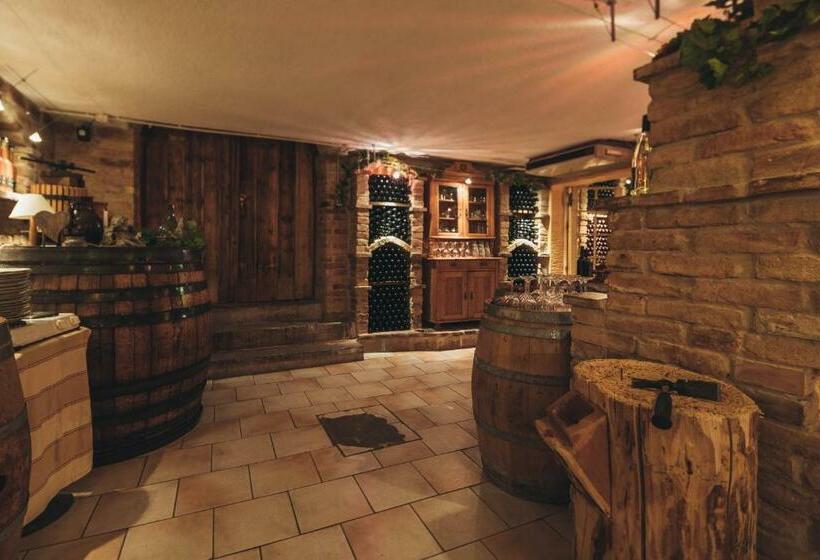 Отель Weinwirtshaus Wlaschits