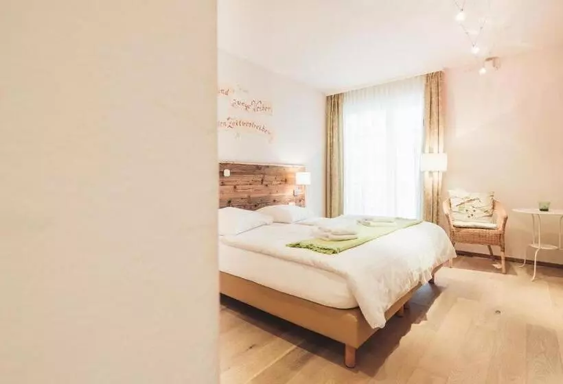 ホテル Weinwirtshaus Wlaschits