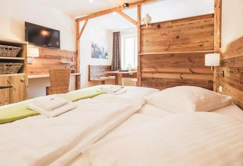 ホテル Weinwirtshaus Wlaschits