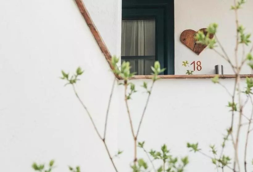 ホテル Weinwirtshaus Wlaschits