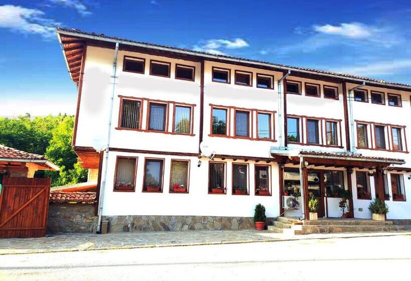 酒店 Yakovtsi Inn