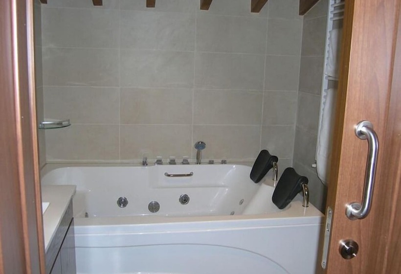 Livadia Hotel Kyperounta