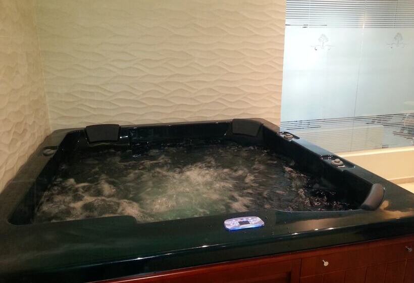 Livadia Hotel Kyperounta