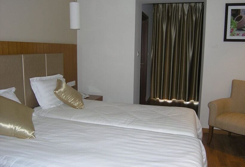 Livadia Hotel Kyperounta