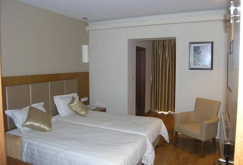 Livadia Hotel Kyperounta