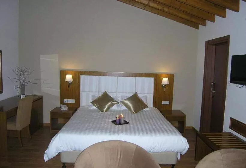 Livadia Hotel Kyperounta