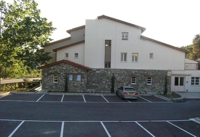 Livadia Hotel Kyperounta