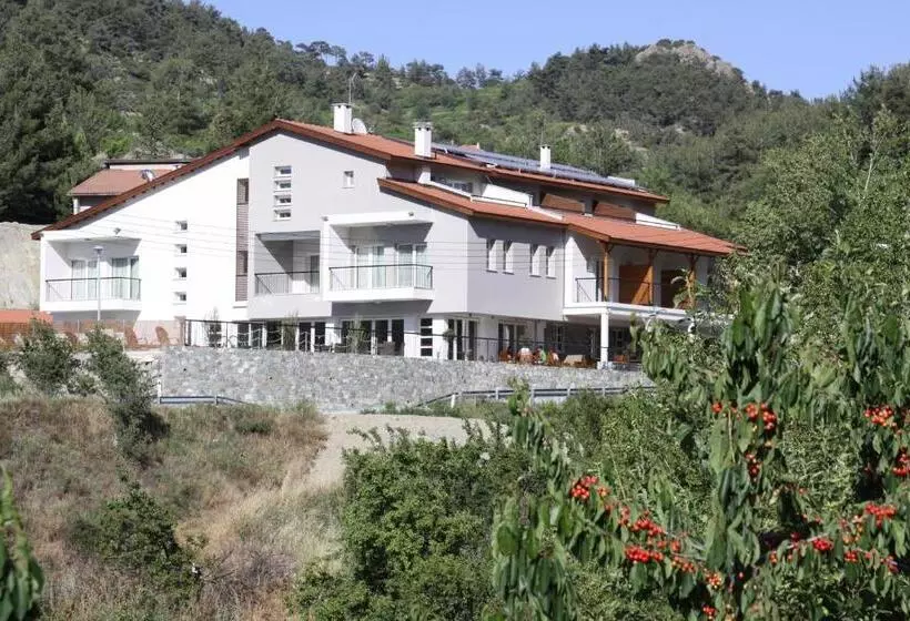 Livadia Hotel Kyperounta