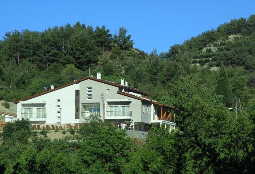 Livadia Hotel Kyperounta