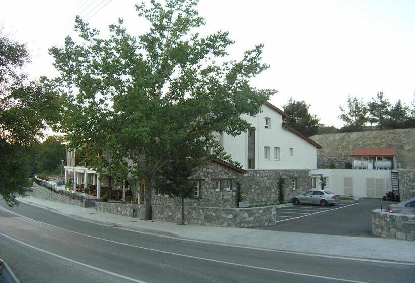 Livadia Hotel Kyperounta