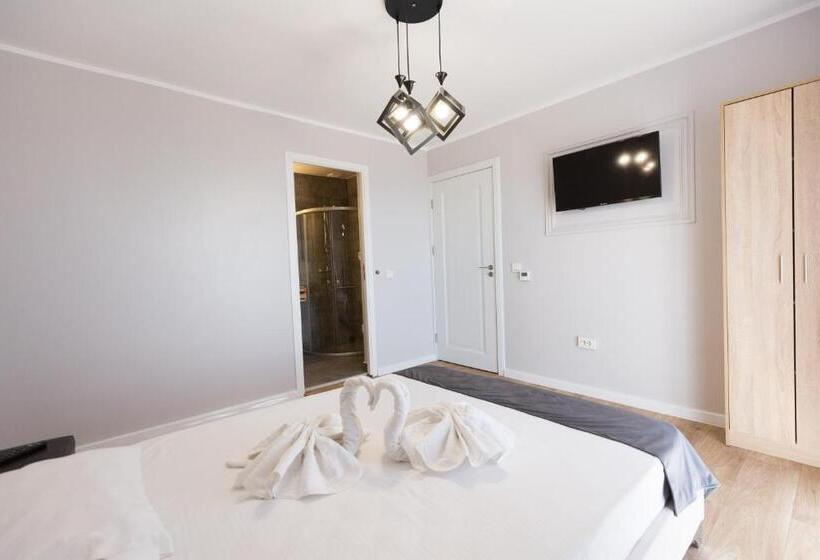 Pensão Complex Veverița Rânca