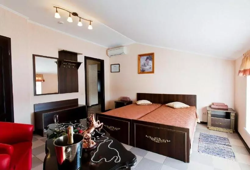 Majatalo Dergachov Guest House