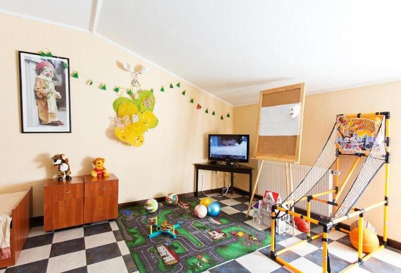 بنسيون Dergachov Guest House