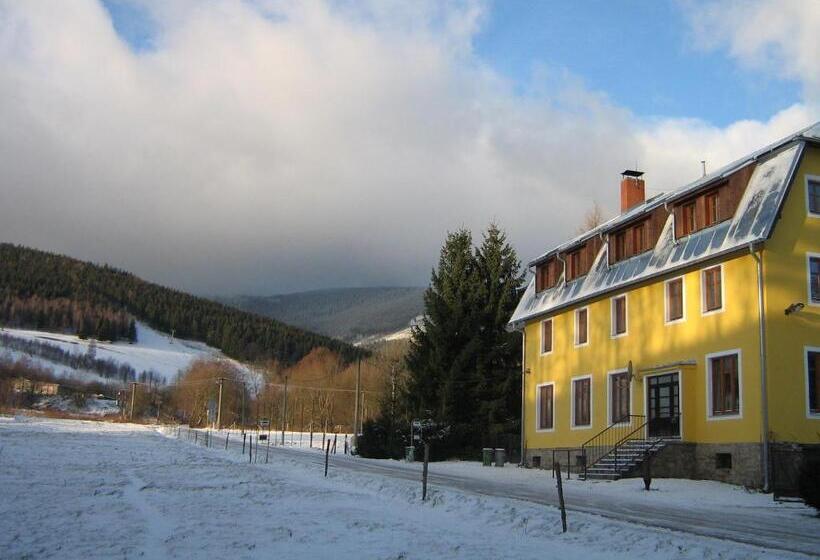 펜션 Kralicka Chata