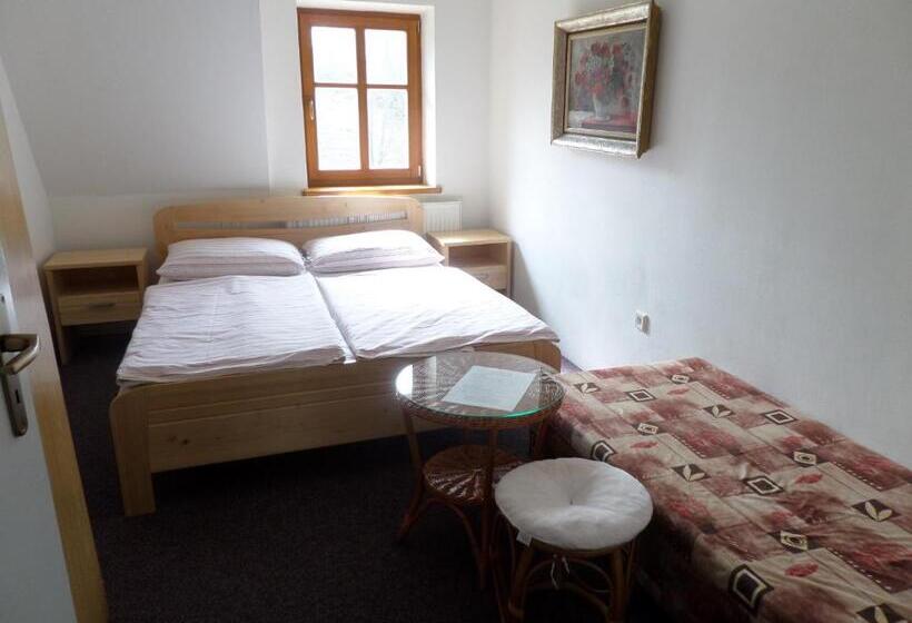 펜션 Kralicka Chata