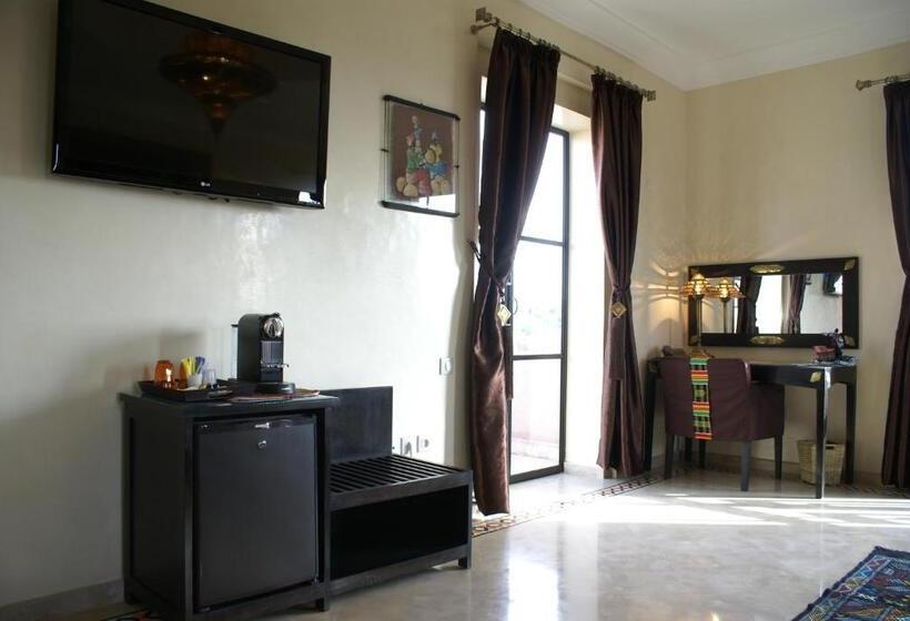 Pension (Hôtel basse catégorie) La Kasbah Aalma D'or