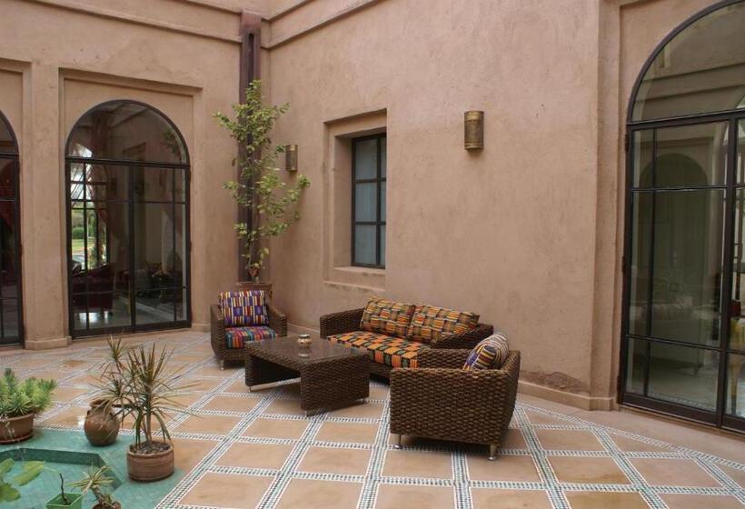 Pension (Hôtel basse catégorie) La Kasbah Aalma D'or