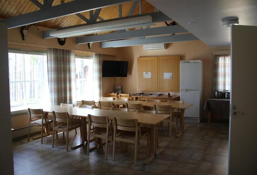 פנסיון Lohijärven Eräkeskus