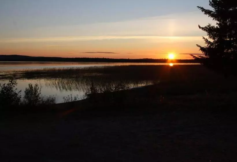 Majatalo Lohijärven Eräkeskus