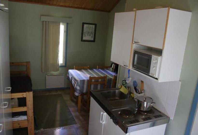 פנסיון Lohijärven Eräkeskus