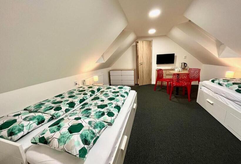 بنسيون Penzión Pavčina Lehota