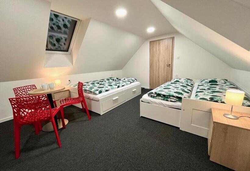 بنسيون Penzión Pavčina Lehota