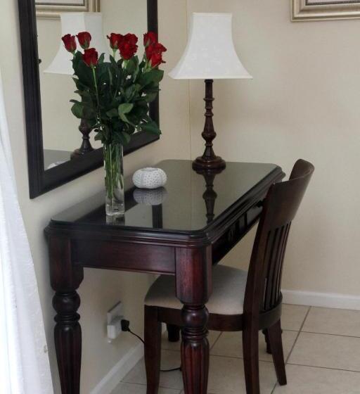 بنسيون Whispering Whale