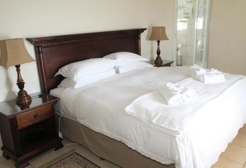 بنسيون Whispering Whale