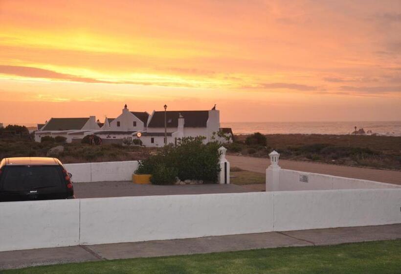 بنسيون Whispering Whale