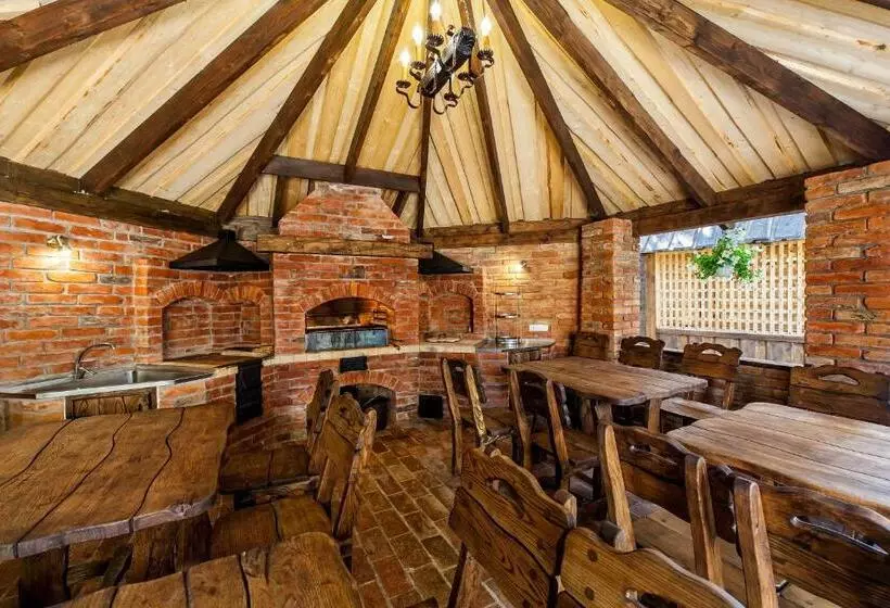 Retkeilymaja Alpiyskiy