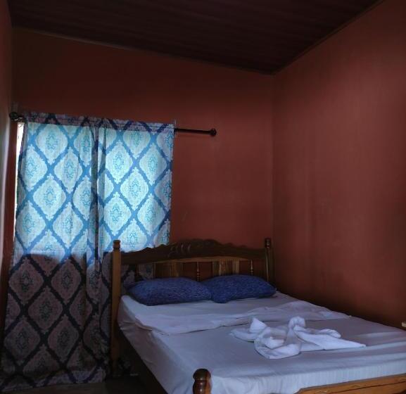 هاستل Los Chocoyos