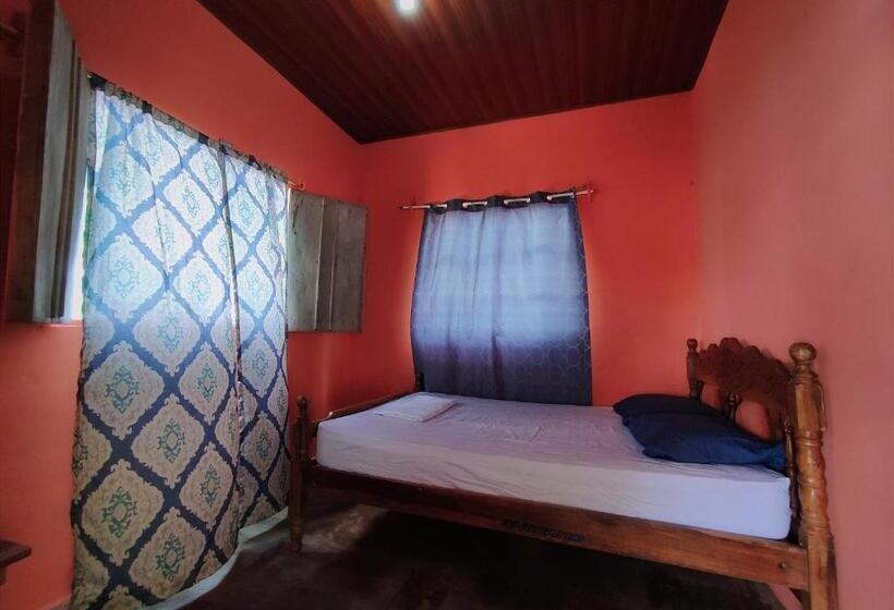 هاستل Los Chocoyos