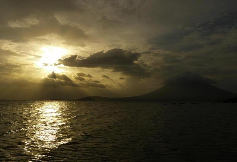 هاستل Los Chocoyos