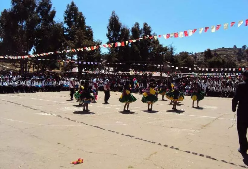 Retkeilymaja Taquile Familia Celso