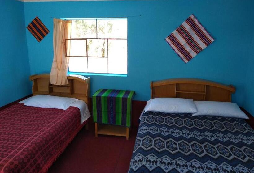 ユースホステル Taquile Familia Celso