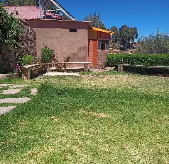 Retkeilymaja Taquile Familia Celso