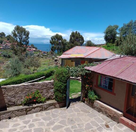 فندق صغير Taquile Familia Celso