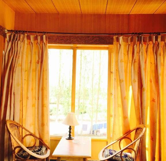 ベッドアンドブレックファースト Namgyal Villa