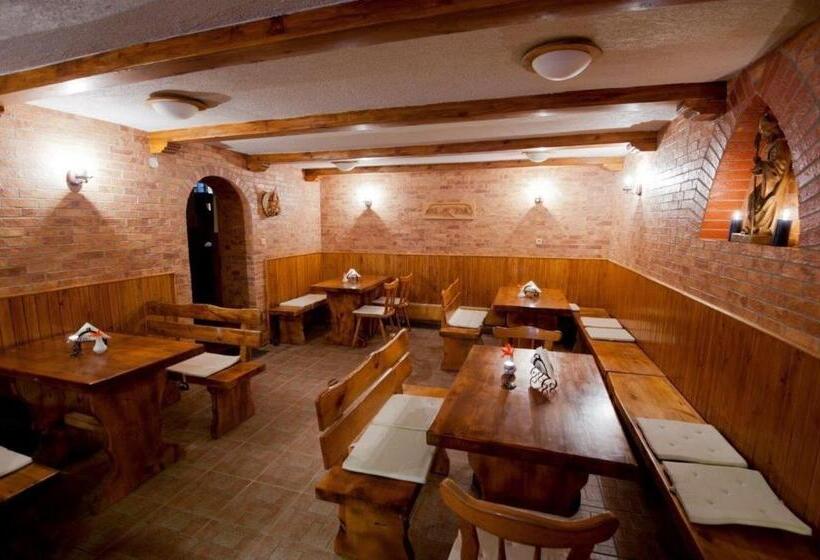 مبيت وإفطار Villa Vinica