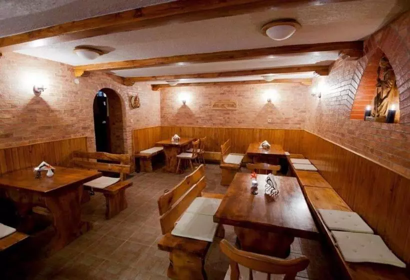 Aamiaismajoitus (B&B) Villa Vinica