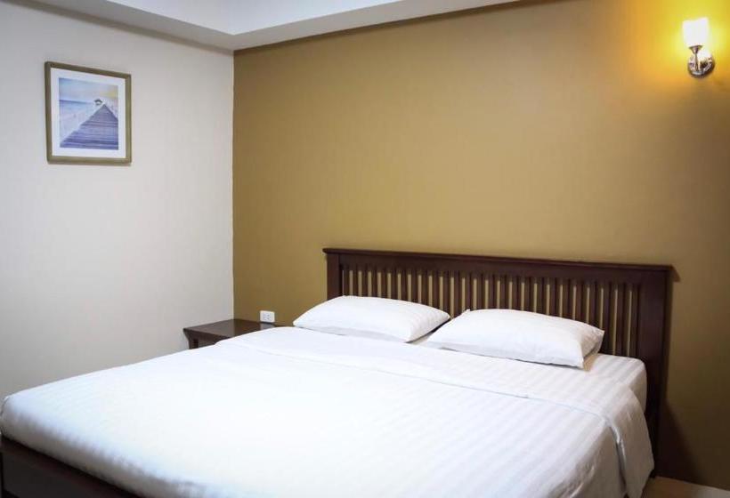 Bed and Breakfast Yellow House Rayong